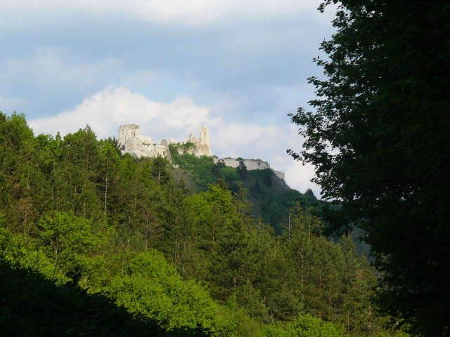 100-4-Cachtickyxhrad.JPG