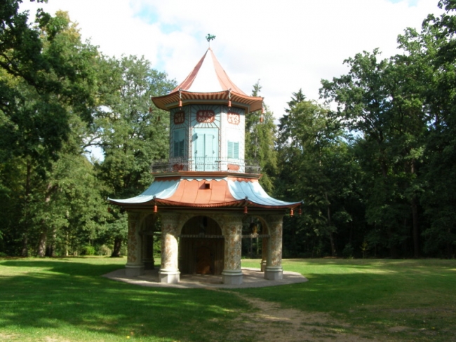 107-30-005xxxVlasimxxxzamekxsexzahradou.JPG