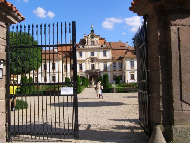 107-30-016xxxJemniste.JPG