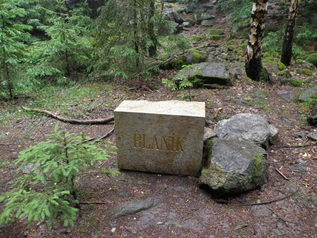 192-29-ZakladnixkamenxproxND.JPG