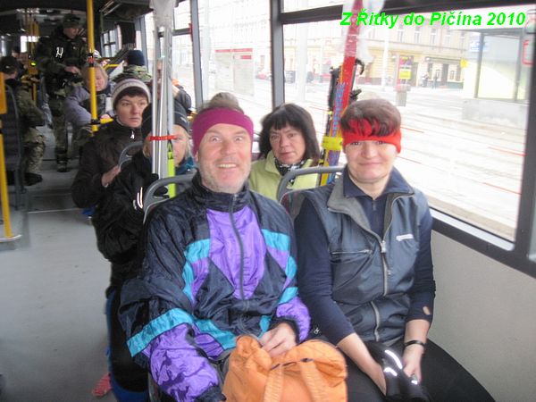 Autor: Zdeněk Foltýn 236-55-V_Autobuse1.JPG