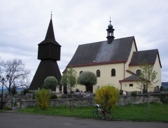 Autor: Iva Bergerová 251-12-06xKostelikxvexRtyni.jpg