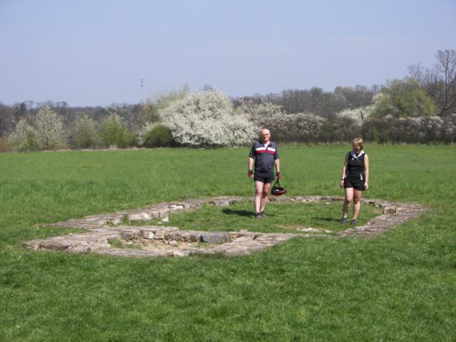 Autor: Iva Bergerová 256-12-07xBudecxxxzakladyxdruhehoxbudecskehoxkostelaxzasvecenehoxPannexMariixxx.JPG