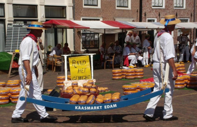 381-77-Edam1.jpg